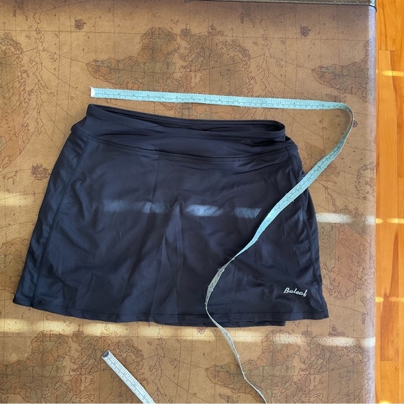 BALEAF, skort, sport skirt with mesh material shorts attached, size M, black - Picture 6 of 9